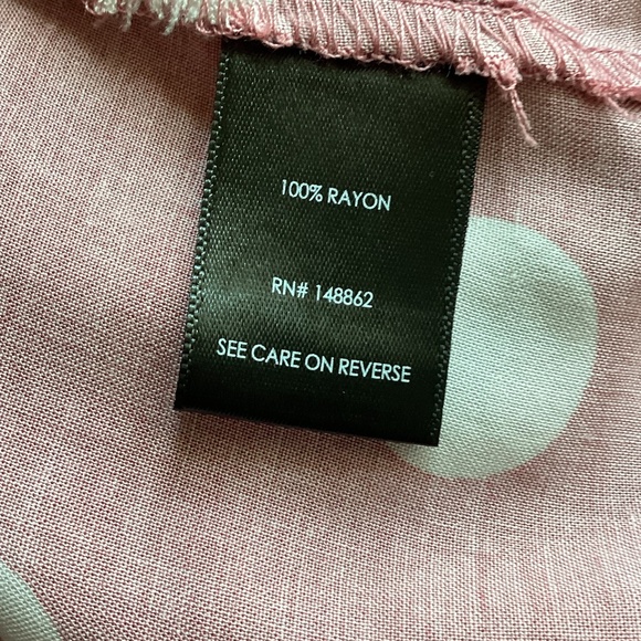 TORRID PLUS 3X SLEEVELESS TOP DUSTY ROSE WHITE POLKA DOTS CLASSIC FEMININE - Picture 7 of 8